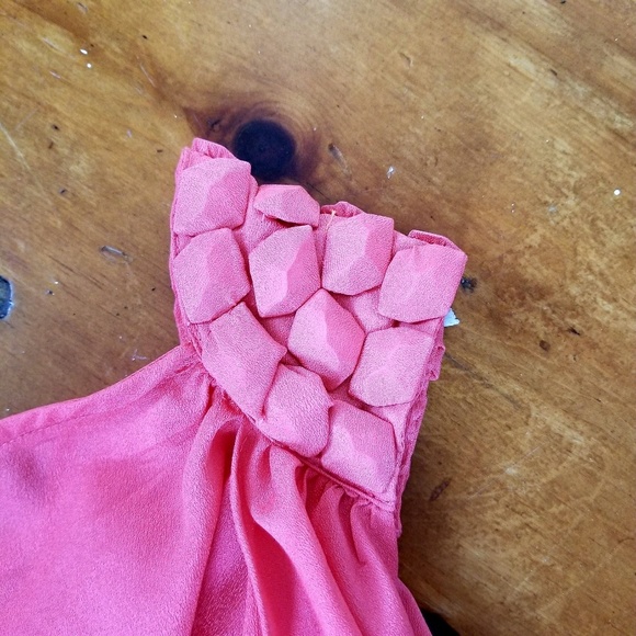 One-shoulder Ruffled Blouse - Picture 3 of 5